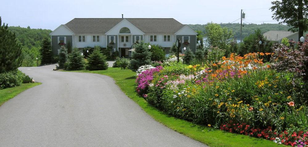 Strawberry Hill Seaside Inn Rockport Exterior photo